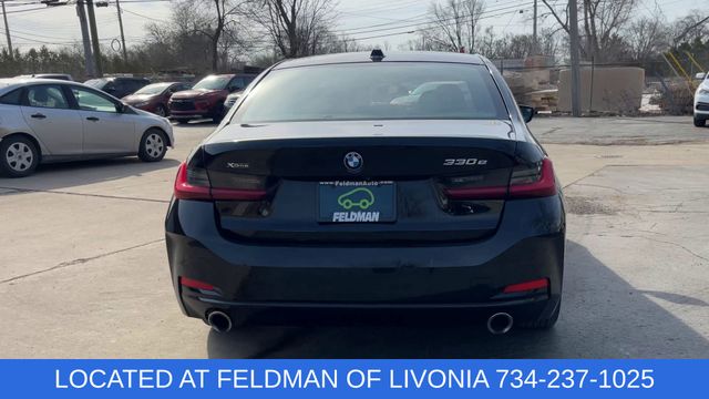 2023 BMW 3 Series 330e xDrive Image 7 of 35