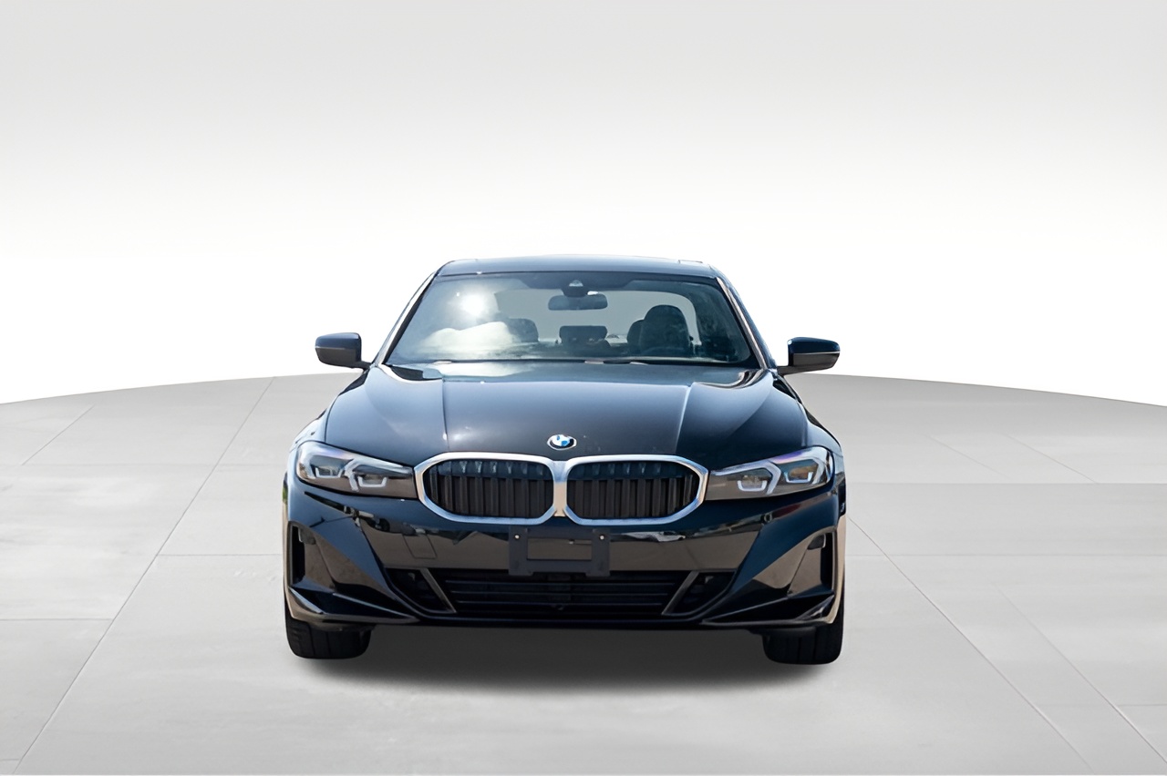 Vehicle image 36 of 42