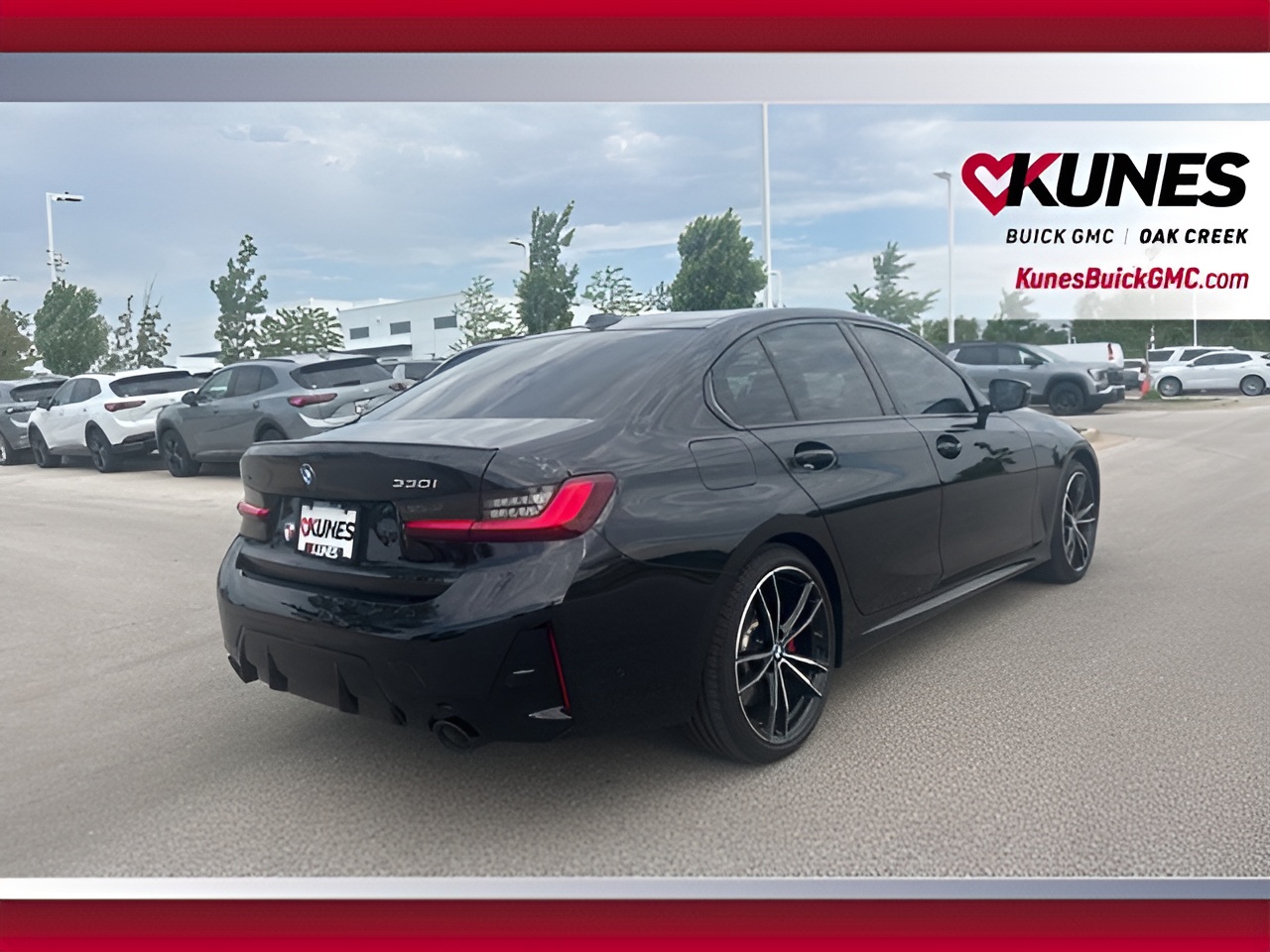Vehicle image 25 of 26