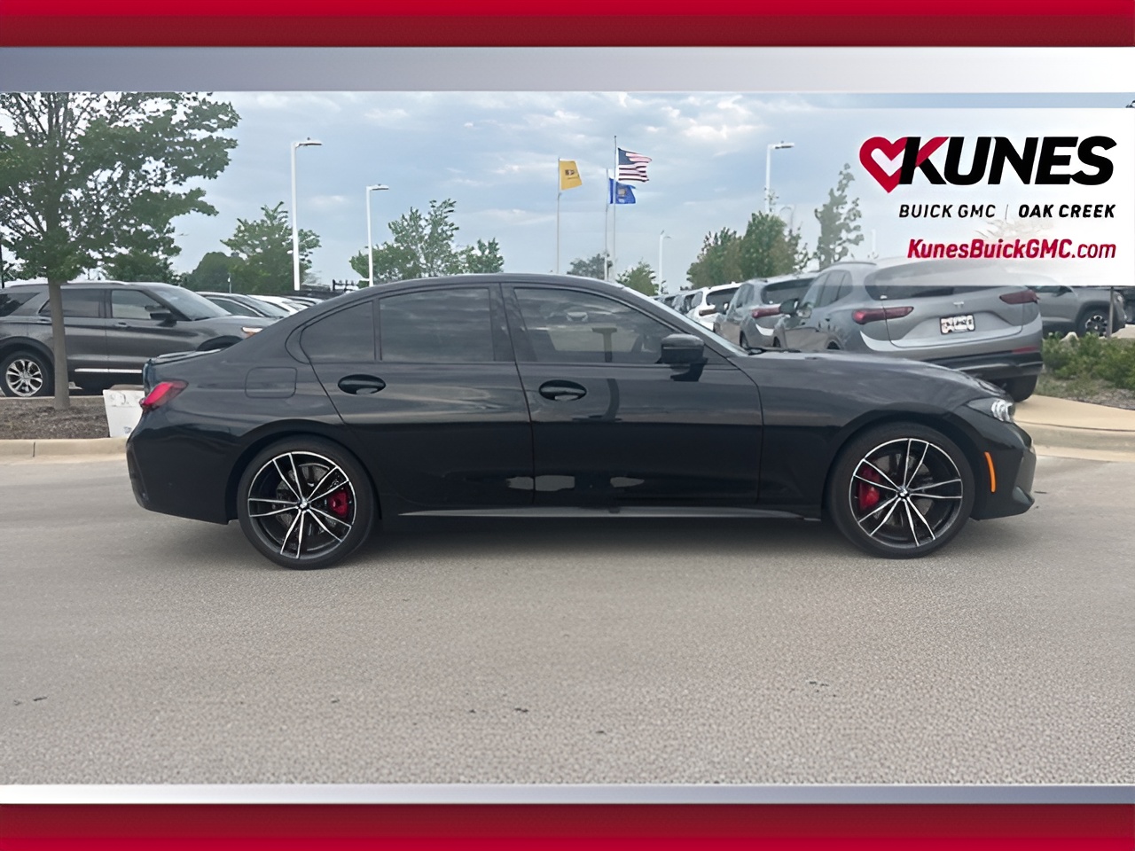 Vehicle image 24 of 26