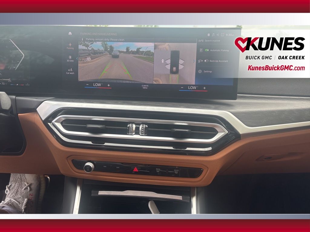Vehicle image 17 of 26