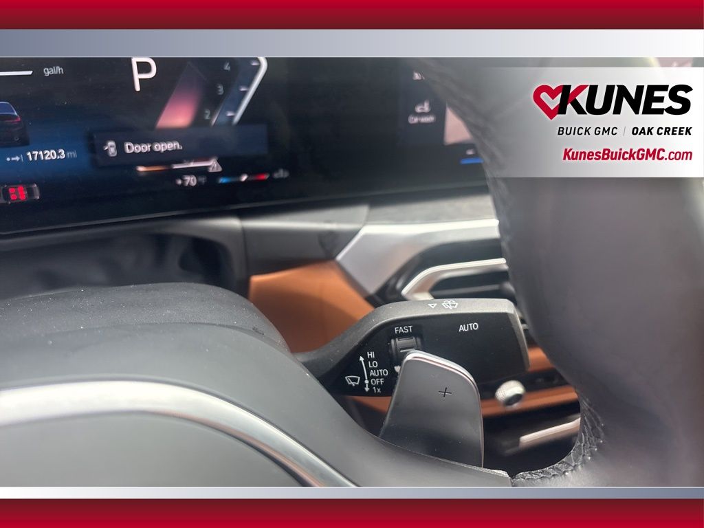 Vehicle image 12 of 26
