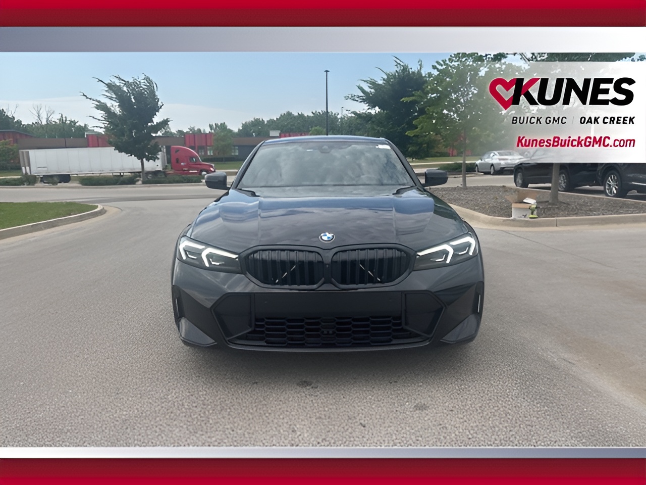 Vehicle image 21 of 26