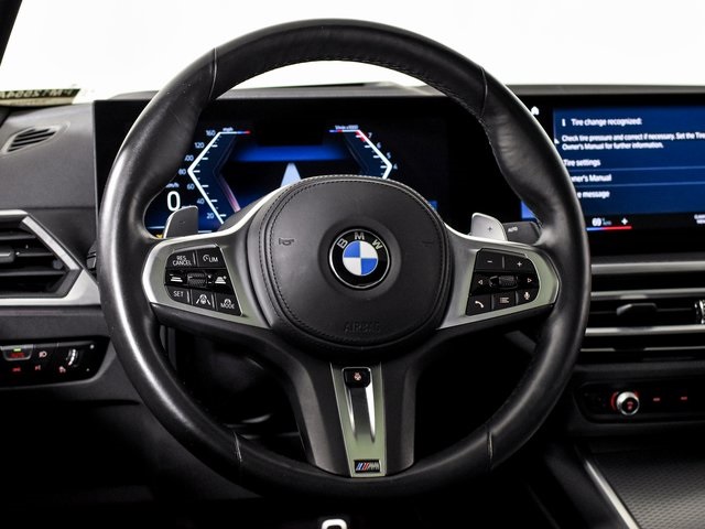 Vehicle image 22 of 41