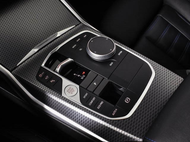 Vehicle image 24 of 41