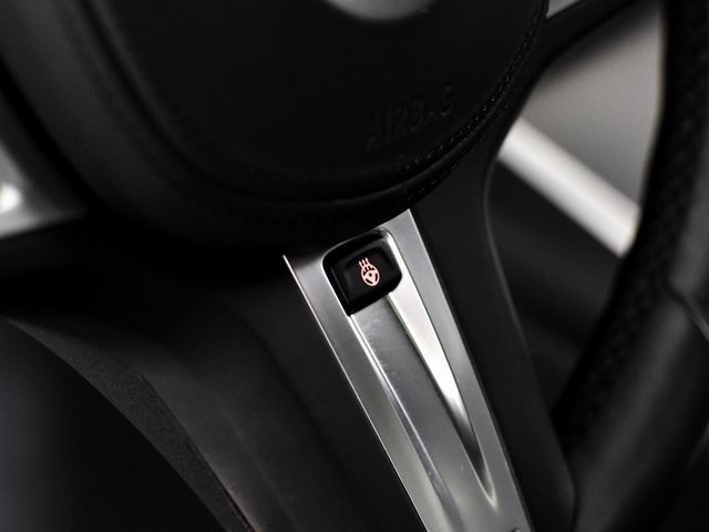 Vehicle image 19 of 41