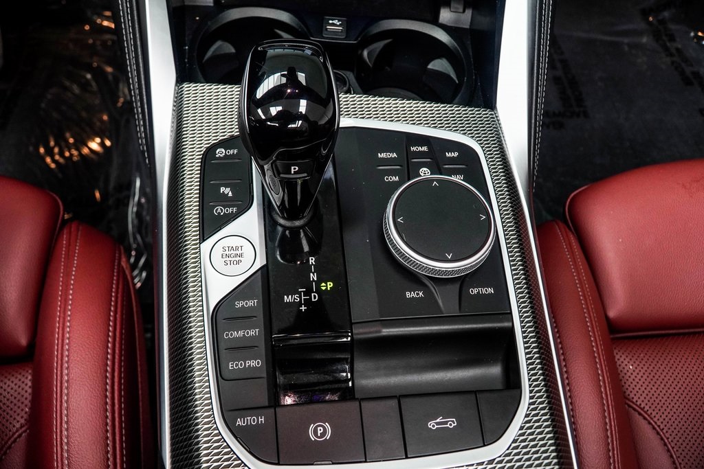 Vehicle image 19 of 43