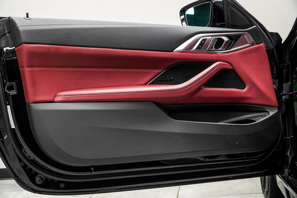 Vehicle image 36 of 43