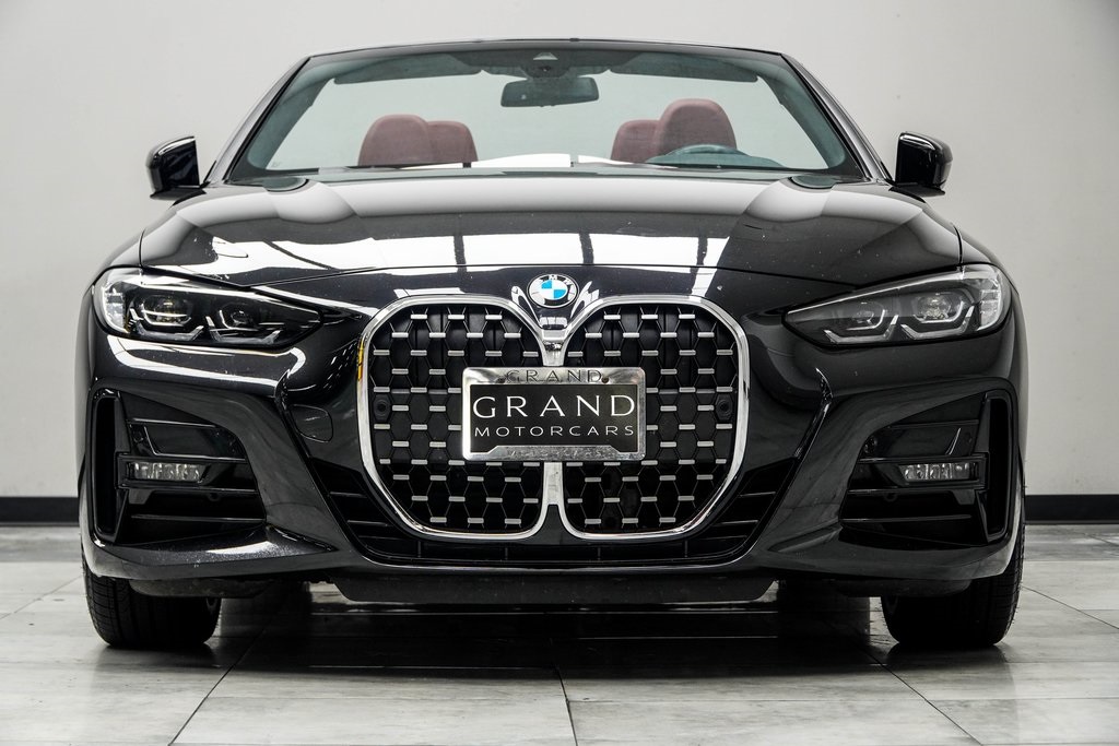 Vehicle image 4 of 43