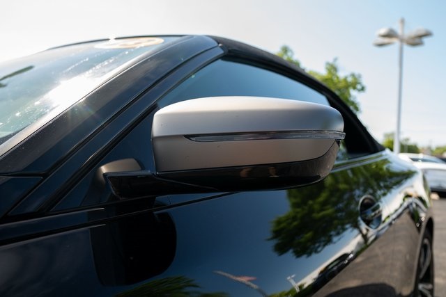 Vehicle image 18 of 33