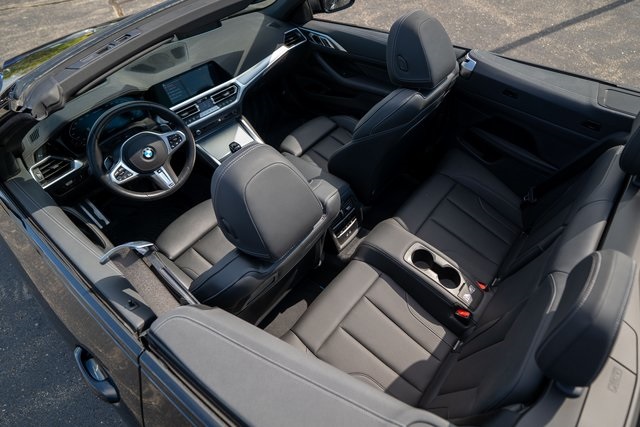 Vehicle image 15 of 33