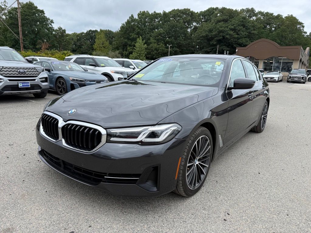 2023 BMW 5 Series 540i xDrive Image 2 of 26
