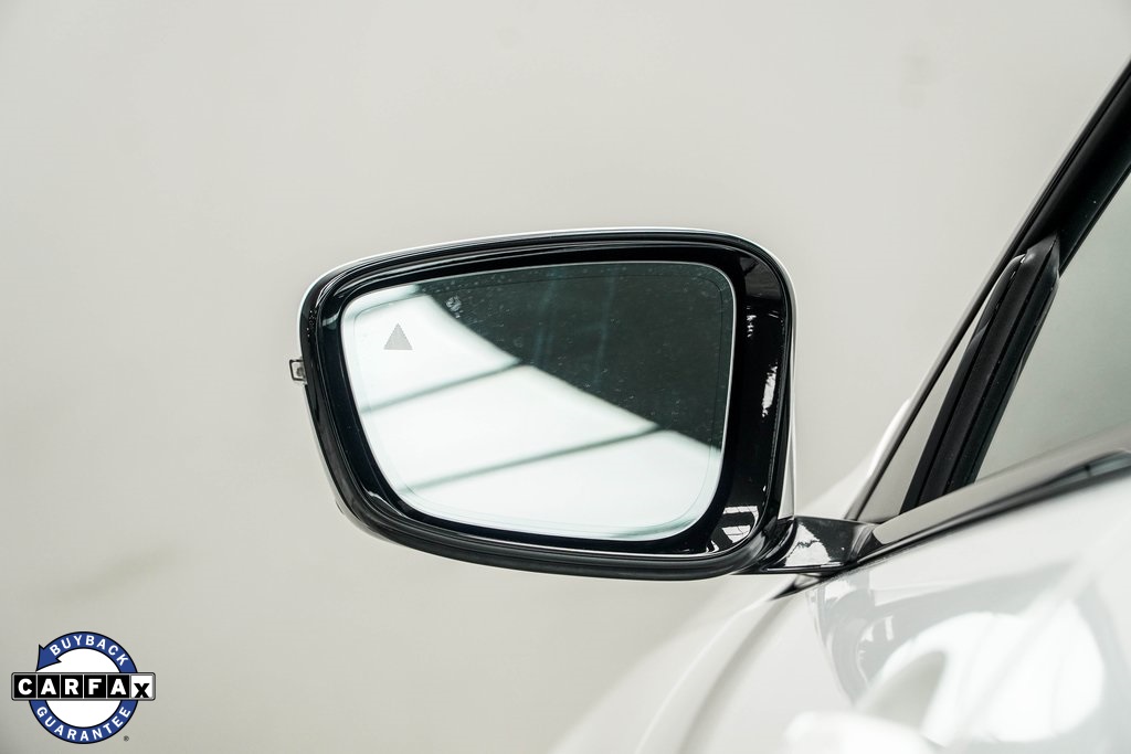 Vehicle image 37 of 45
