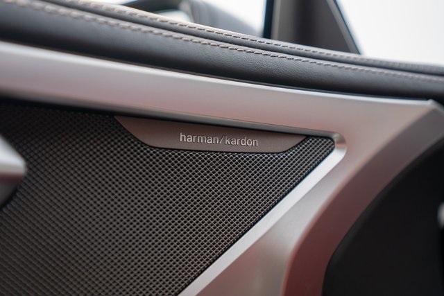 Vehicle image 34 of 37