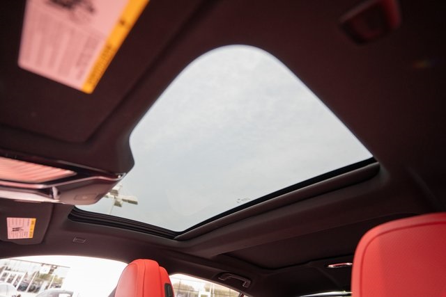 Vehicle image 17 of 37