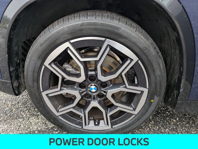 Vehicle image 11 of 36