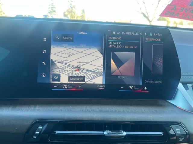 Vehicle image 17 of 23