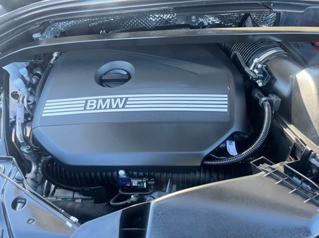 Vehicle image 22 of 23