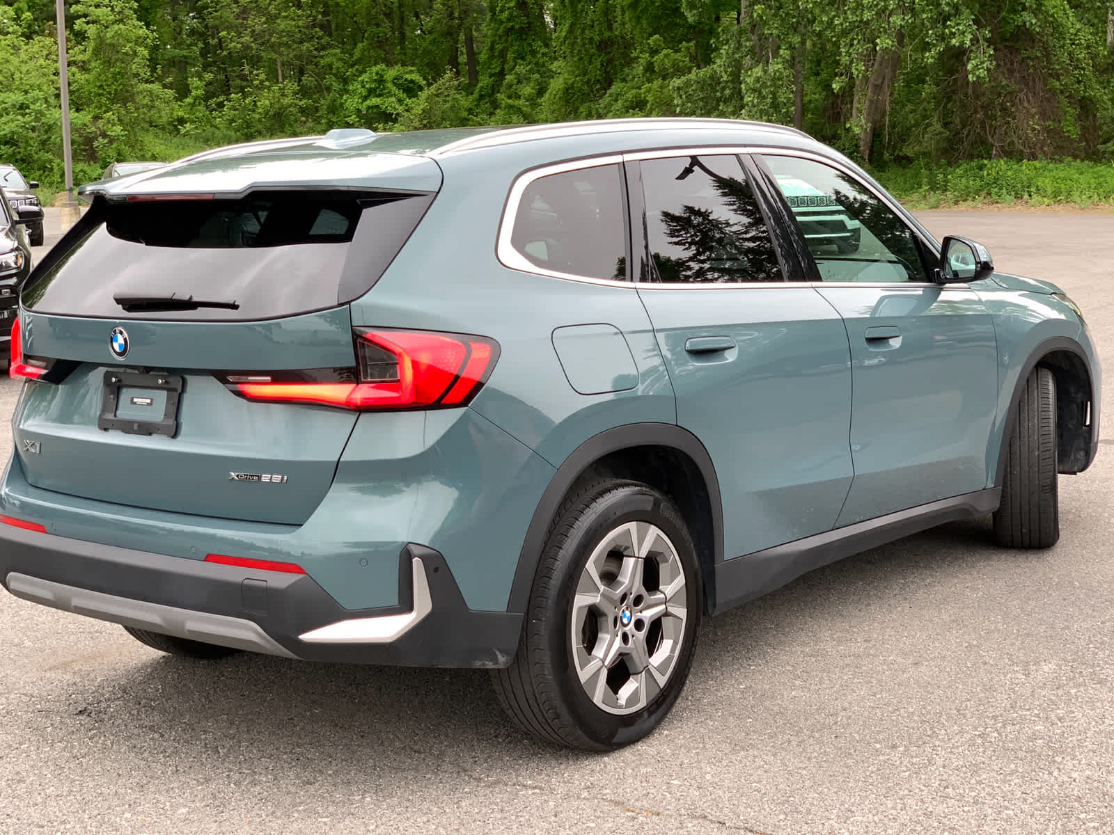 Vehicle image 6 of 36