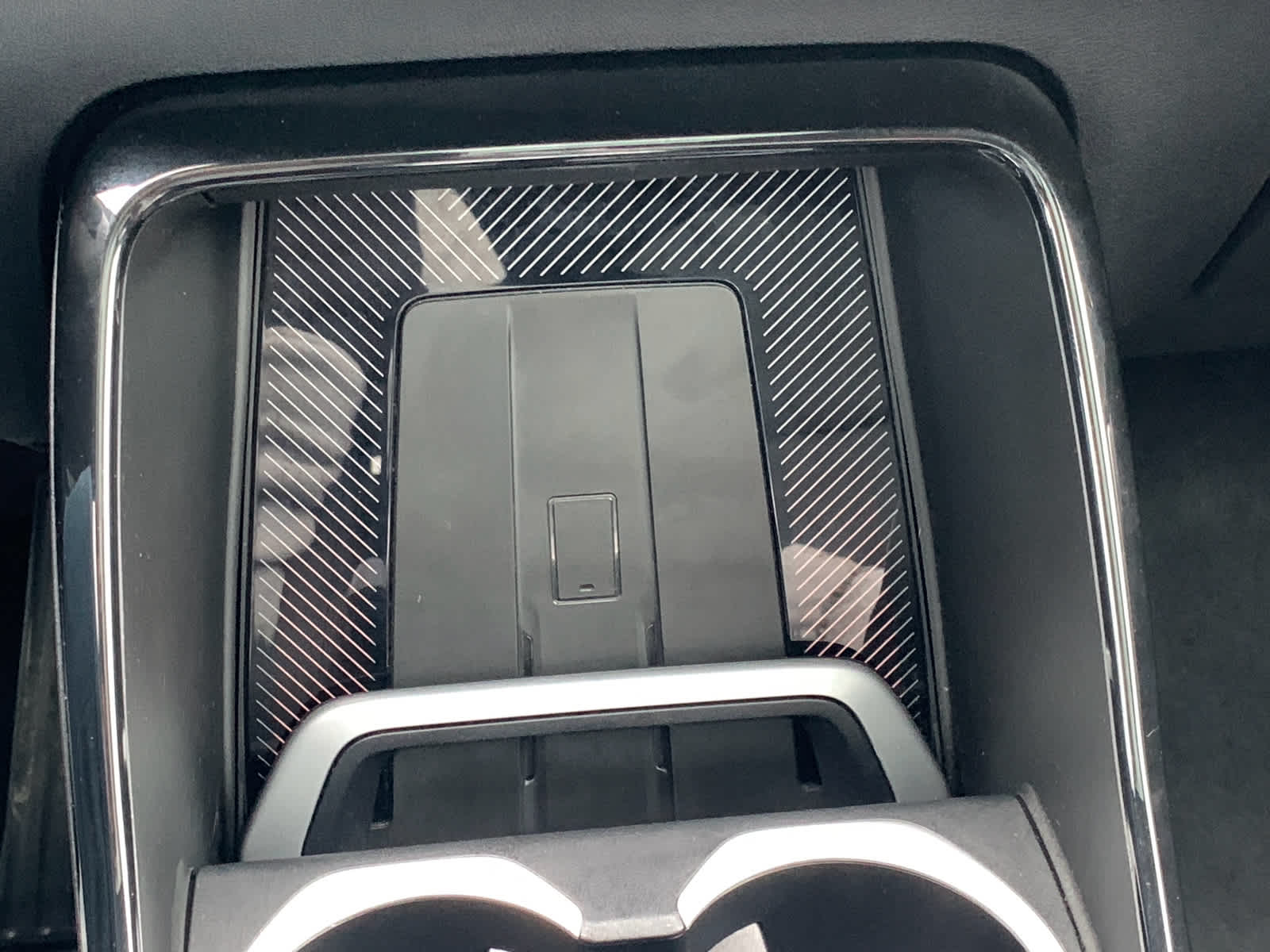 Vehicle image 34 of 36