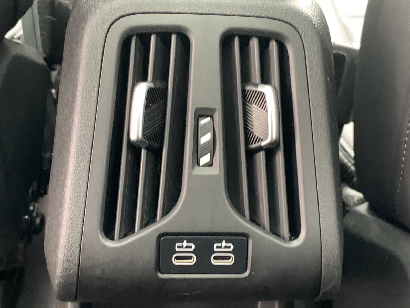 Vehicle image 26 of 36