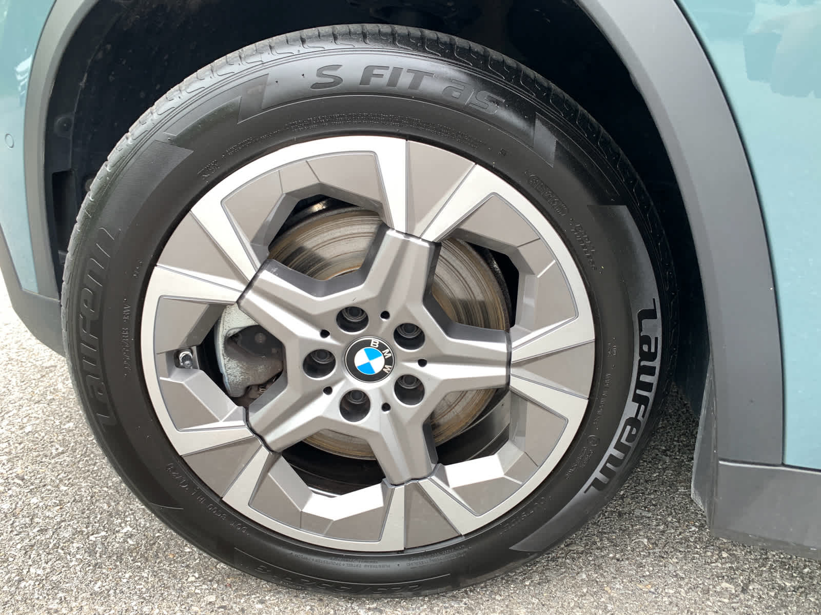 Vehicle image 13 of 36