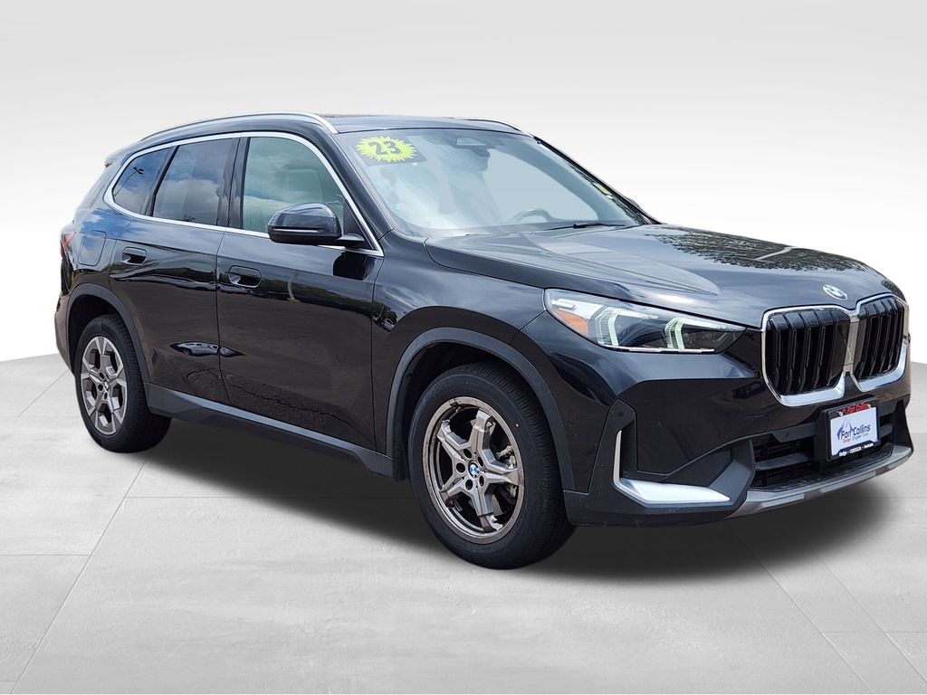 Vehicle image 4 of 34