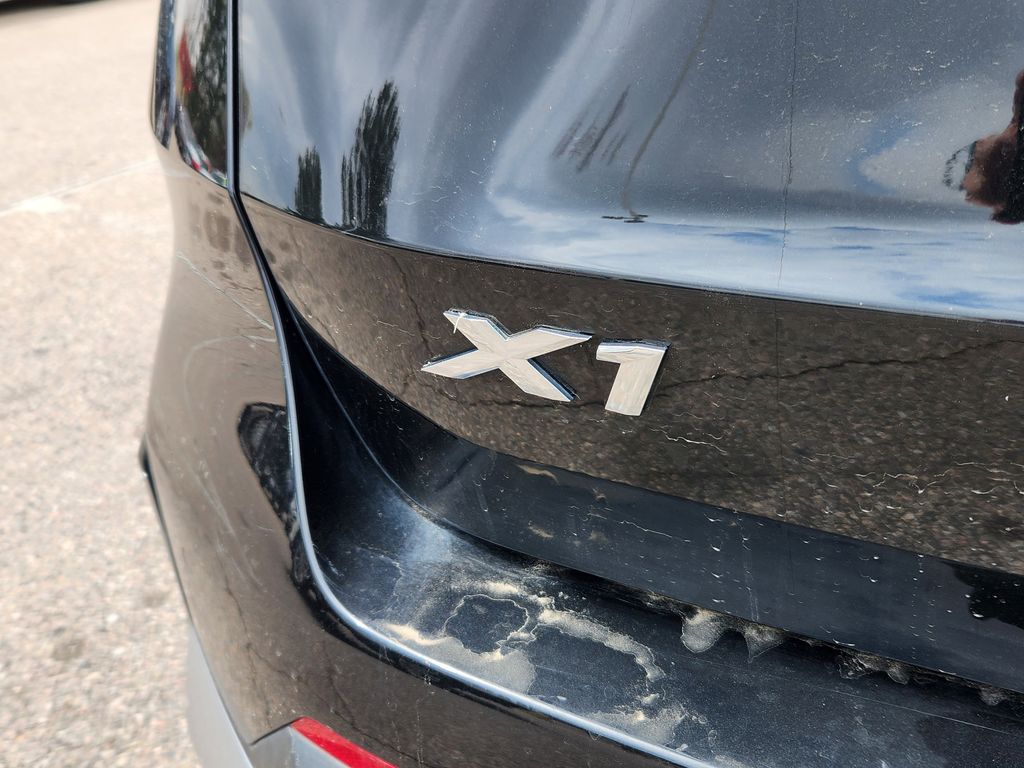 Vehicle image 16 of 34