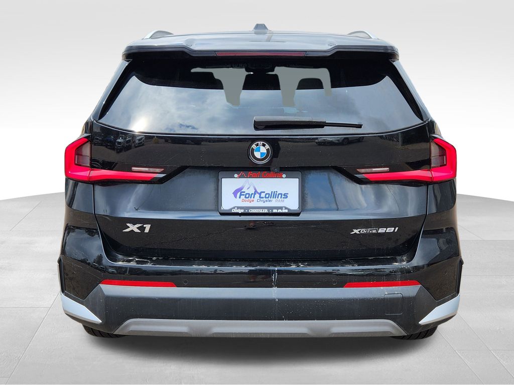 Vehicle image 5 of 34