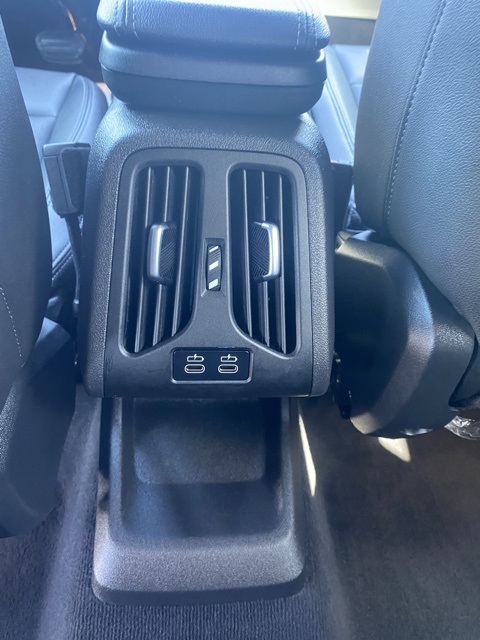 Vehicle image 22 of 33