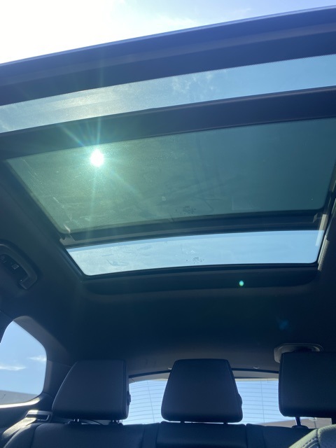 Vehicle image 18 of 33
