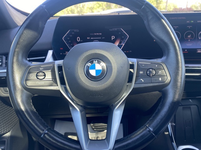 Vehicle image 19 of 33