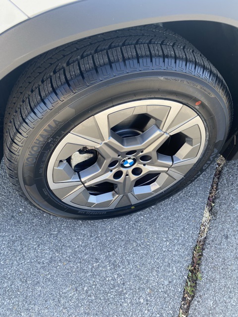 Vehicle image 10 of 33