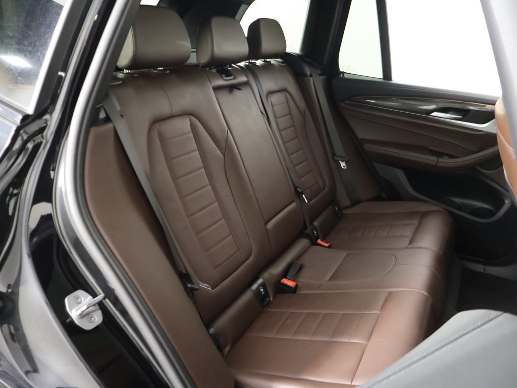 2023 BMW X3 M40i Image 16 of 60