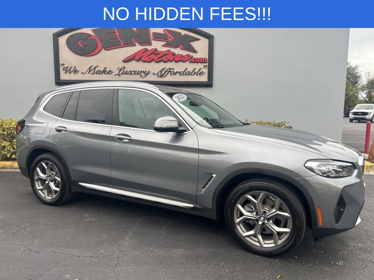 2023 BMW X3 sDrive30i Image 2 of 32