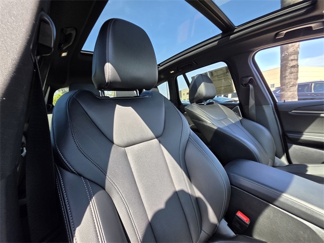Vehicle image 12 of 46