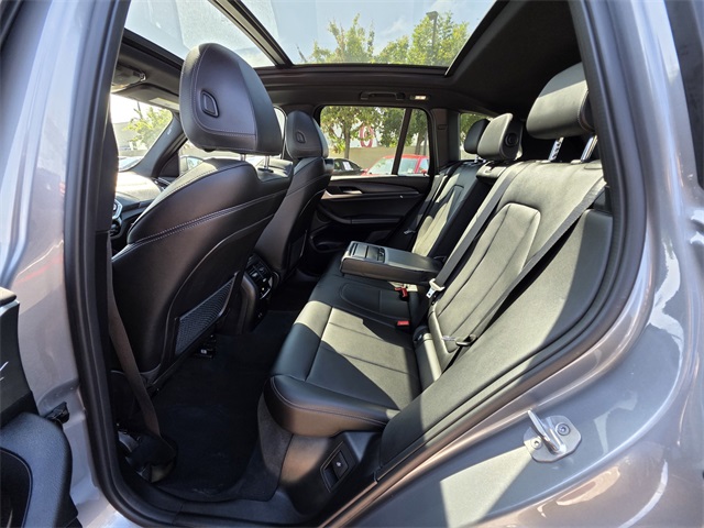 Vehicle image 20 of 46