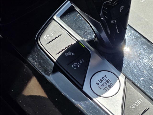 Vehicle image 38 of 46
