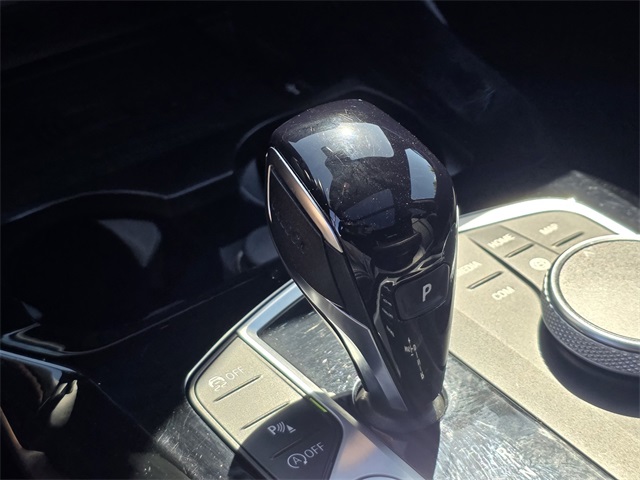 Vehicle image 37 of 46