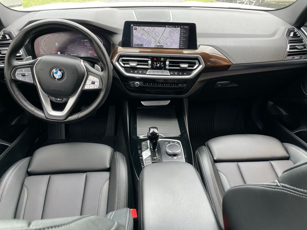 Vehicle image 12 of 30