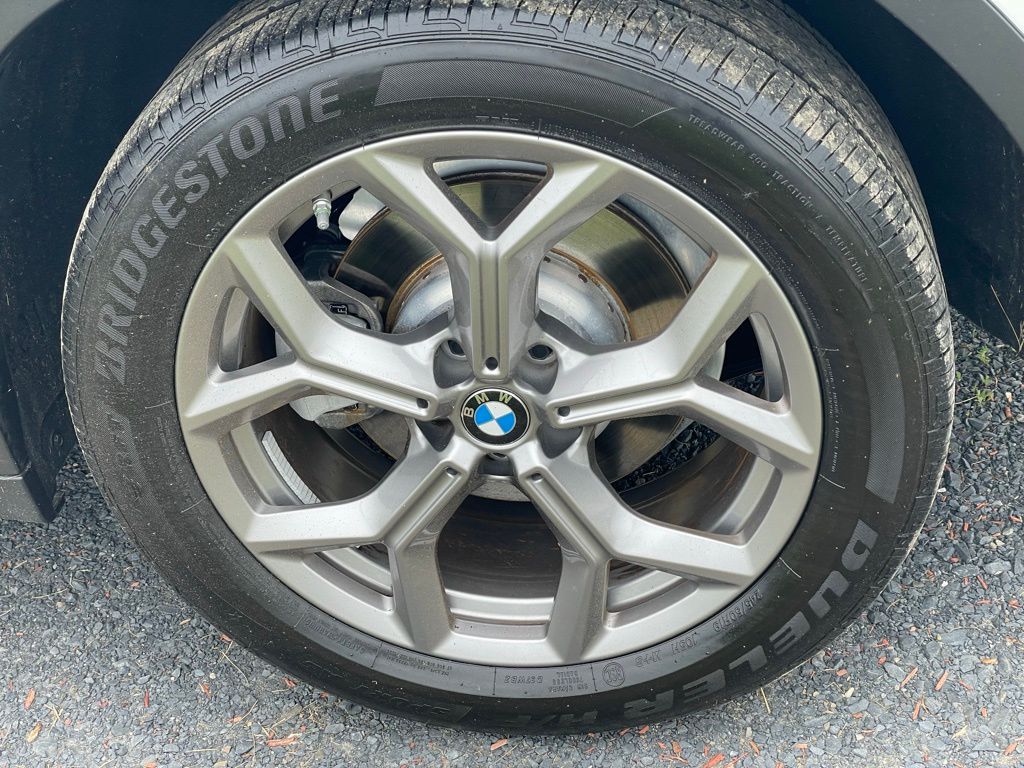 Vehicle image 6 of 30