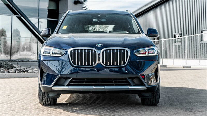 2023 BMW X3 xDrive30i Image 2 of 40