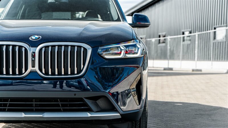 2023 BMW X3 xDrive30i Image 3 of 40