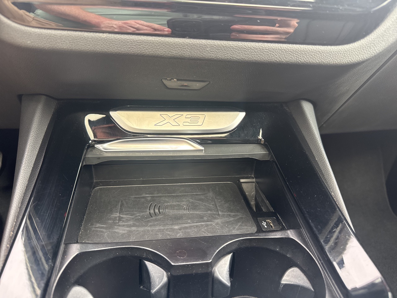 Vehicle image 13 of 18