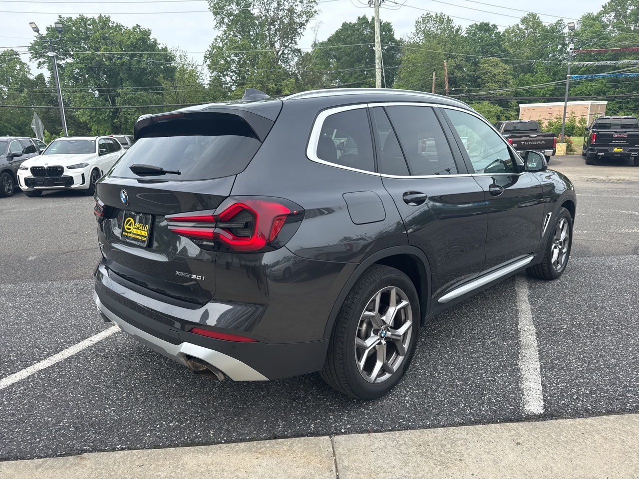 Vehicle image 4 of 18