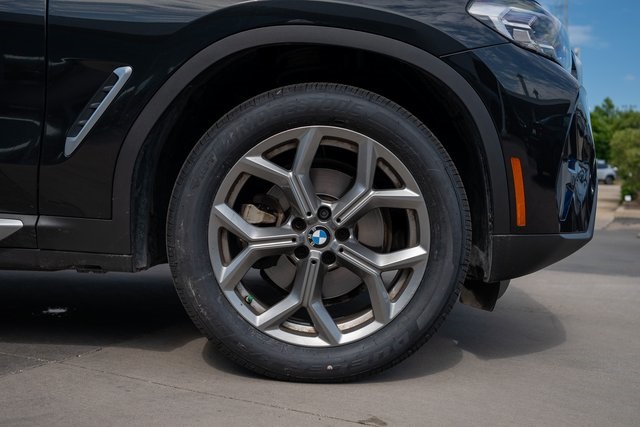 Vehicle image 8 of 36