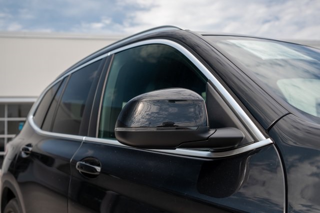 Vehicle image 34 of 36