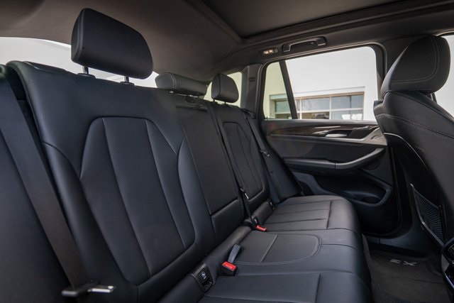 Vehicle image 11 of 36