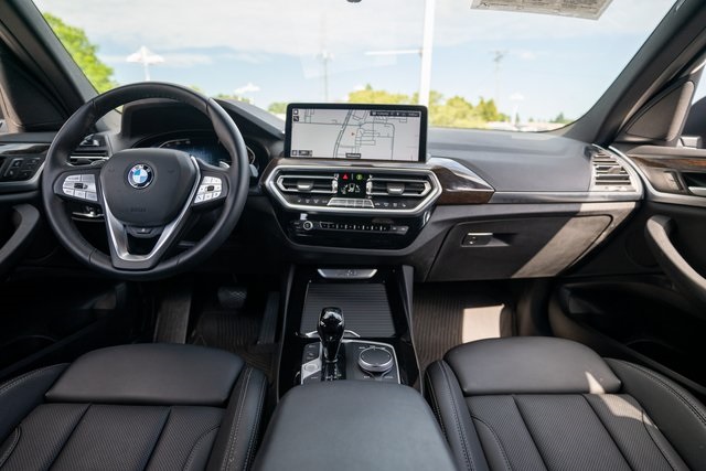 Vehicle image 14 of 36