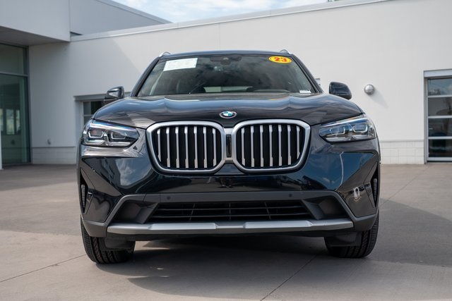 Vehicle image 2 of 36
